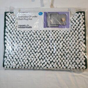 Room Essentials Everyday Chenille Bath Rug Set 2 Piece Green White New - H002